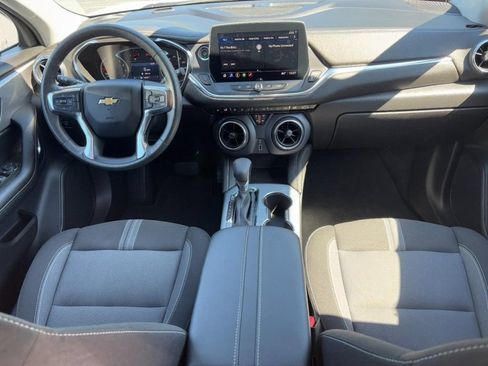 Used 2025 Chevrolet Blazer LT AWD/4WD image 6