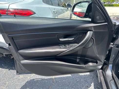 Used 2018 BMW M3 RWD image 16