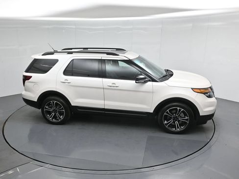 Used 2015 Ford Explorer Sport w/ Equipment Group 401A AWD/4WD image 49
