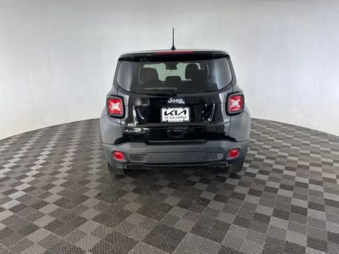 Used 2023 Jeep Renegade Latitude AWD/4WD image 8