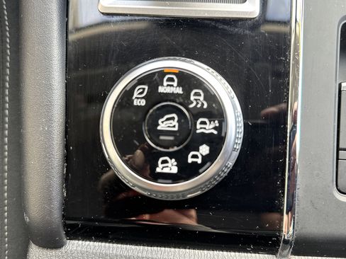 Used 2022 Mitsubishi Outlander ES image 16