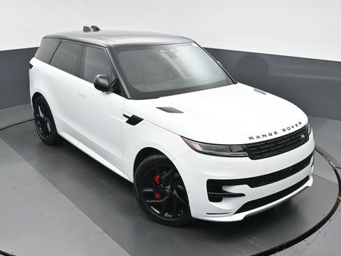 Used 2024 Land Rover Range Rover Sport Dynamic SE image 33