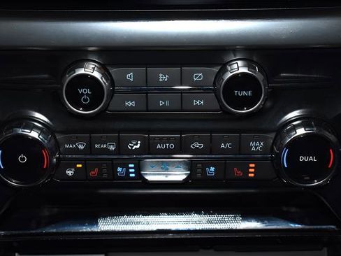 Used 2023 Ford F150 Lariat w/ Equipment Group 502A High image 18