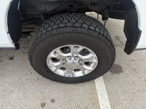 Used 2024 RAM 2500 Laramie AWD/4WD image 14