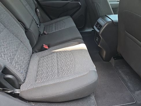 Used 2024 Chevrolet Equinox LT w/ Driver Convenience Package AWD/4WD image 78