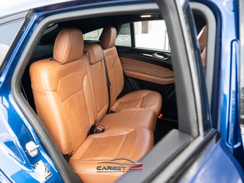 Used 2019 Mercedes-Benz GLE 43 AMG 4MATIC w/ Premium 3 Package image 18