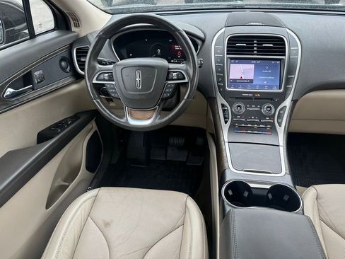 Used 2020 Lincoln Nautilus Reserve image 22