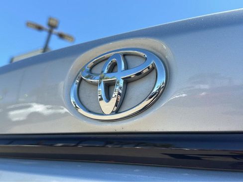 Used 2020 Toyota Corolla LE w/ Carpet Mat Package (TMS) image 35