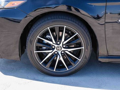 Used 2023 Toyota Camry SE w/ Cold Weather Package AWD/4WD image 10