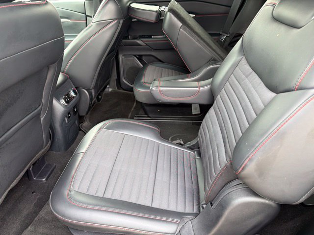 Used 2025 Ford Explorer ST-Line w/ Premium Package RWD image 7
