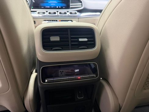 Used 2020 Mercedes-Benz GLS 450 4MATIC image 27