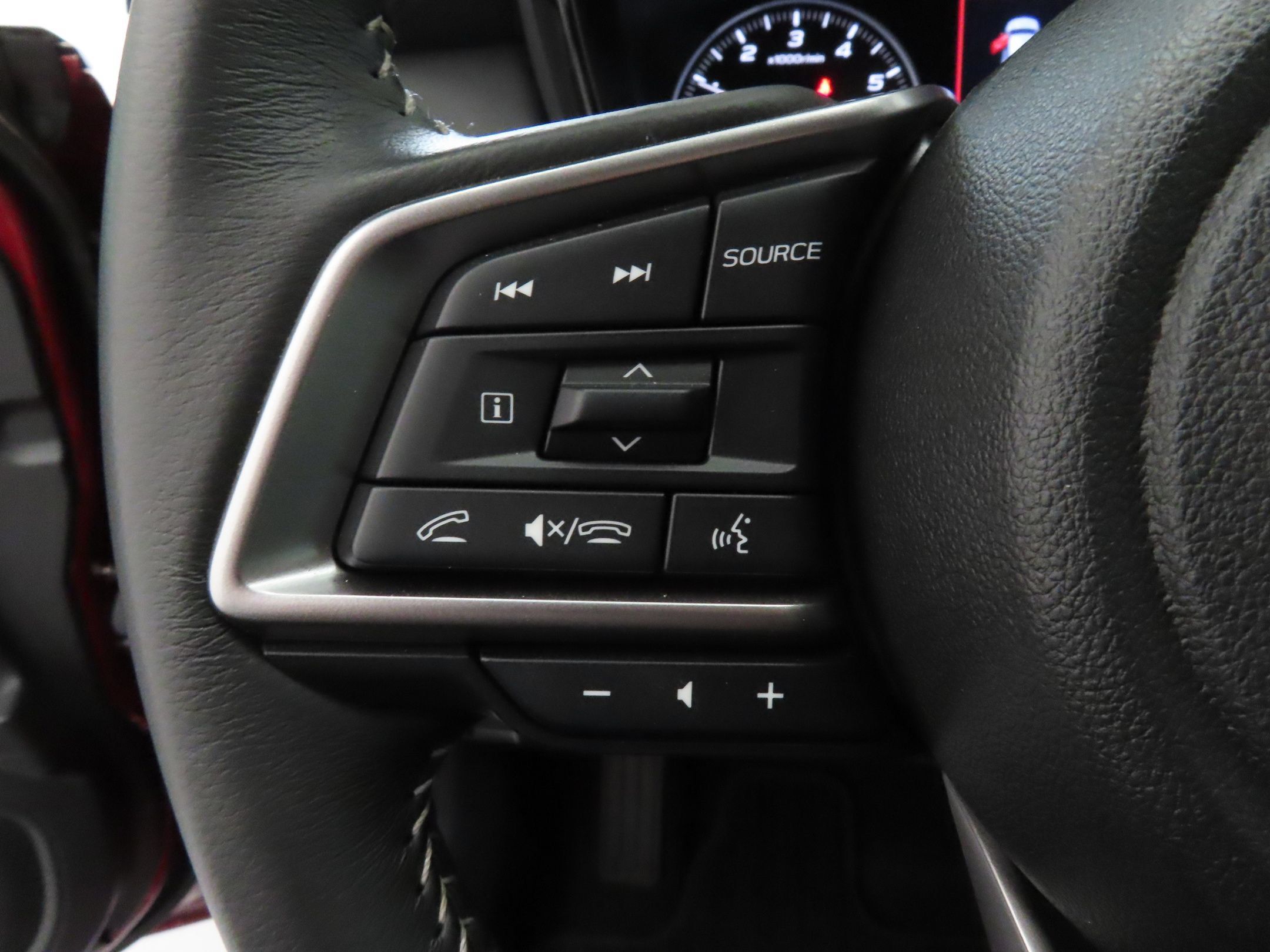 Used 2025 Subaru Legacy Premium AWD/4WD image 13