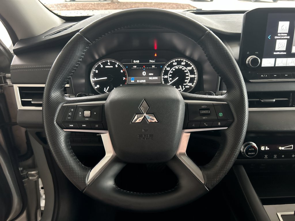 Used 2024 Mitsubishi Outlander SE FWD image 14