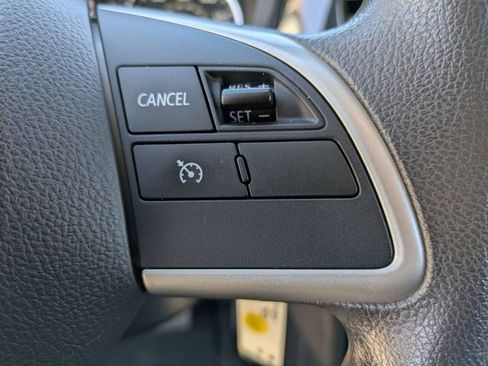 Used 2020 Mitsubishi Outlander AWD image 10