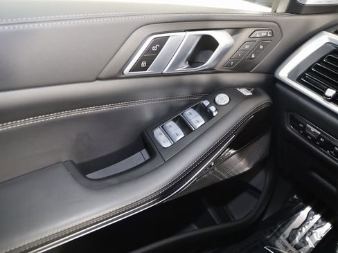 Used 2023 BMW X7 M60i w/ Executive Package image 43