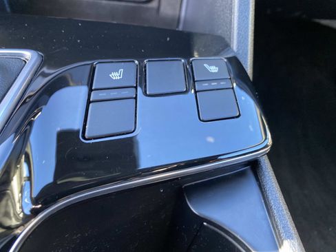 Used 2025 Kia Sportage X-Line image 14