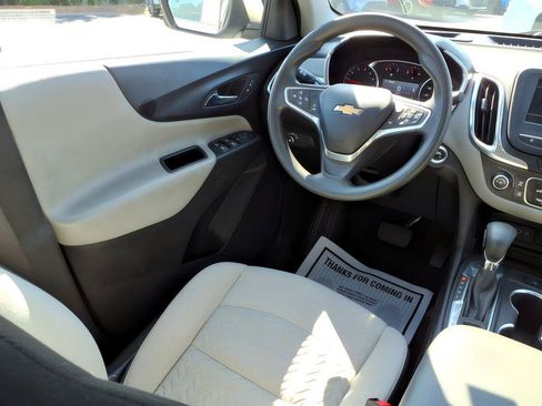 Used 2022 Chevrolet Equinox LT FWD image 23