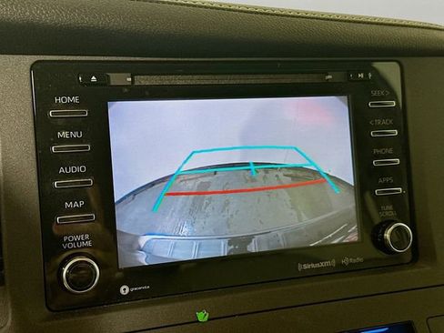 Used 2019 Toyota Sienna XLE image 12