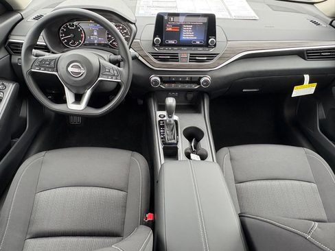 New 2026 Nissan Altima 2.5 SV FWD image 9