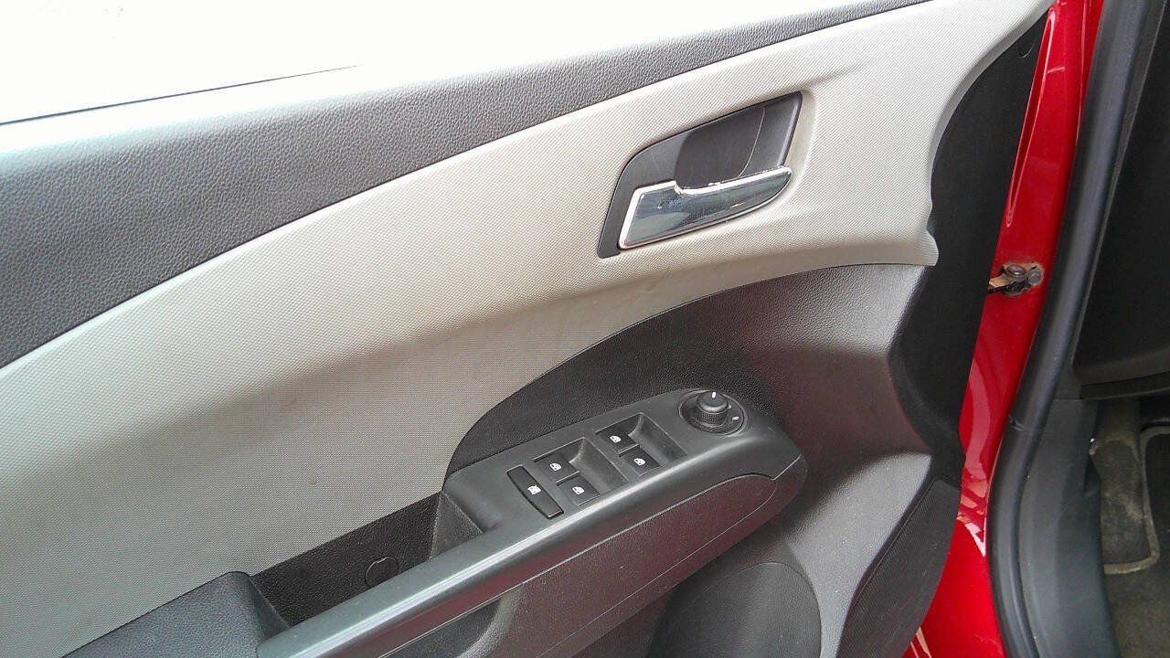 Used 2012 Chevrolet Sonic LT FWD image 15