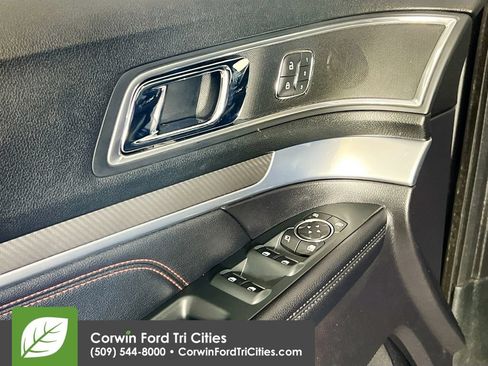 Used 2019 Ford Explorer Sport AWD/4WD image 12