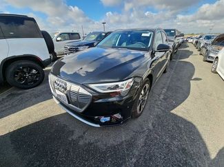 Used 2021 Audi e-tron Premium Plus w/ Premium Plus Package image 1