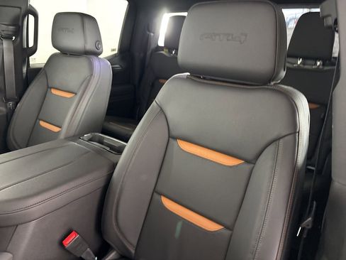Used 2025 GMC Sierra 1500 AT4 w/ AT4 Premium Package image 12