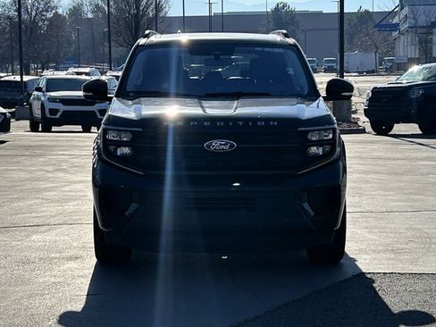 Used 2025 Ford Expedition Max Active image 9