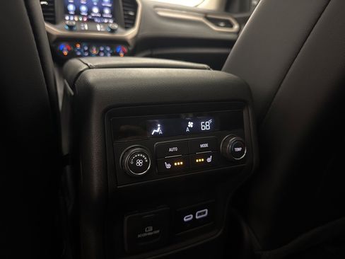 Used 2023 GMC Acadia Denali w/ Denali Ultimate Package image 62