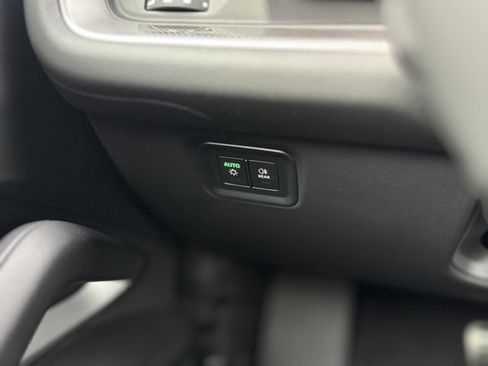 Used 2025 Porsche Cayenne Turbo image 32