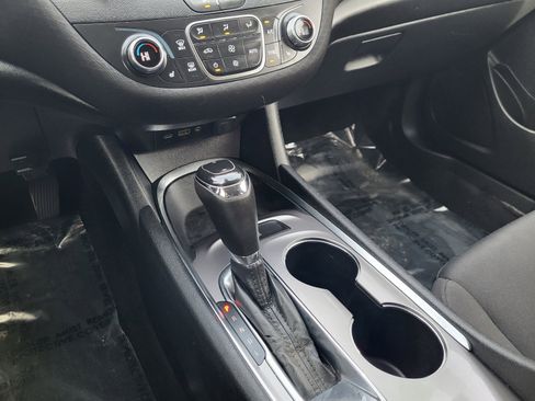 Used 2020 Chevrolet Malibu LT image 12