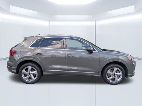 Used 2022 Audi Q3 2.0T Premium w/ Convenience Package AWD/4WD image 10