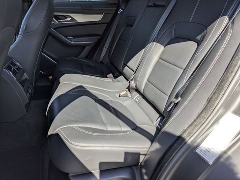 Used 2024 Jaguar F-PACE R-Dynamic S image 27