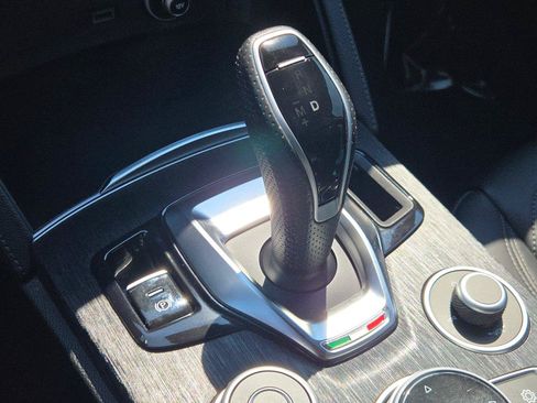 Used 2024 Alfa Romeo Stelvio Sprint RWD image 13