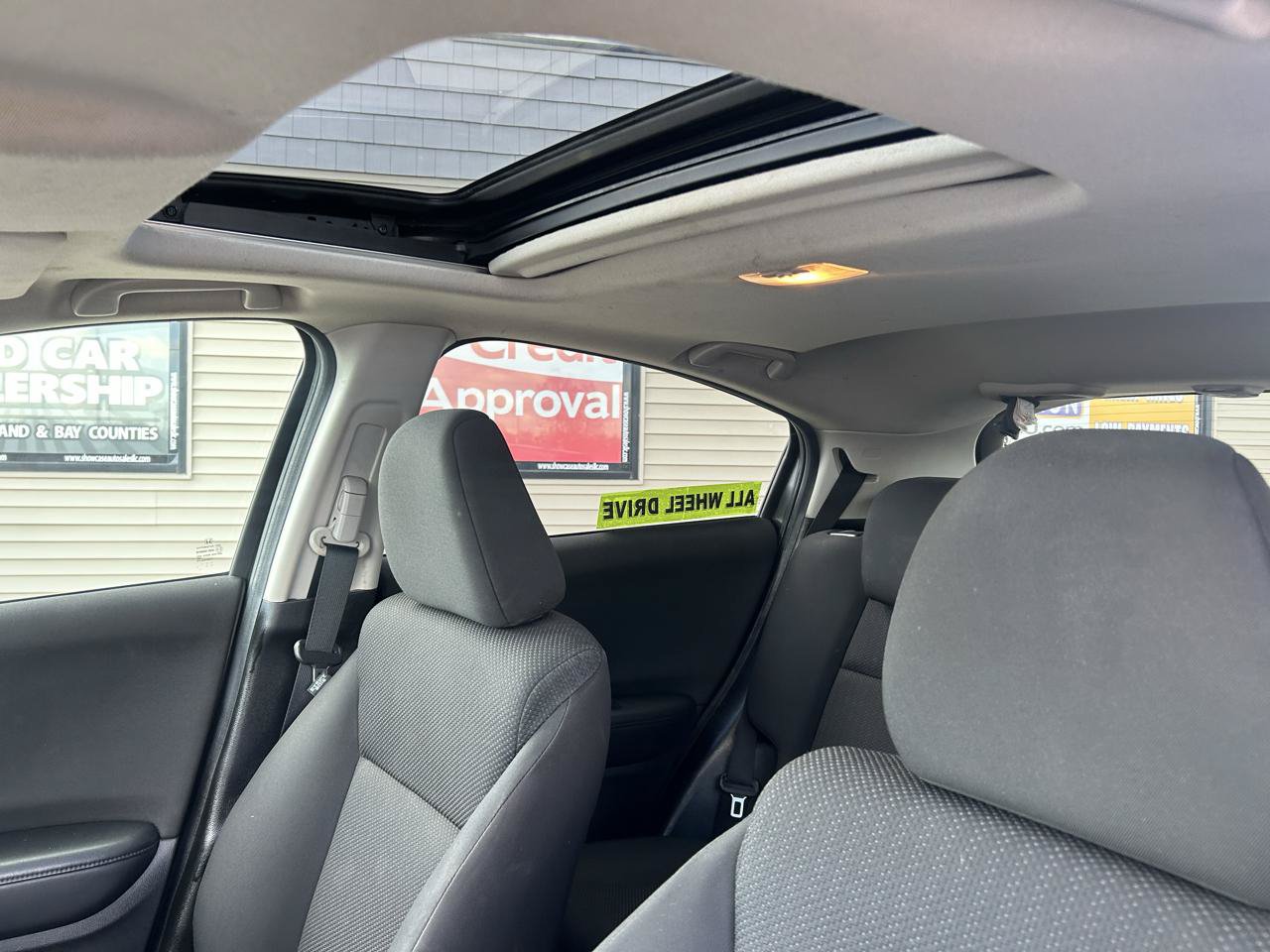 Used 2018 Honda HR-V EX image 17