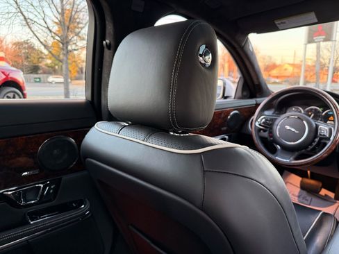 Used 2015 Jaguar XJ Supercharged image 40