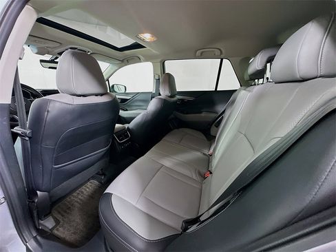 Used 2022 Subaru Outback Limited image 4