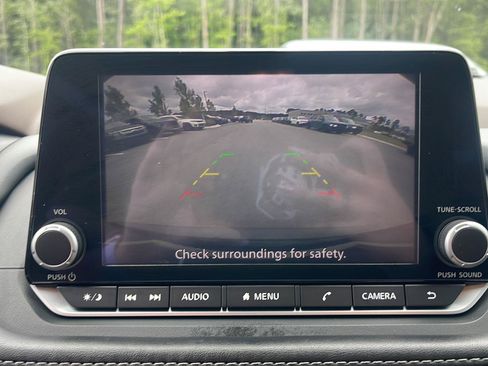 Used 2023 Nissan Rogue SV FWD image 23