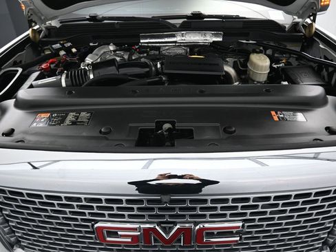Used 2017 GMC Sierra 2500 Denali w/ Duramax Plus Package image 13