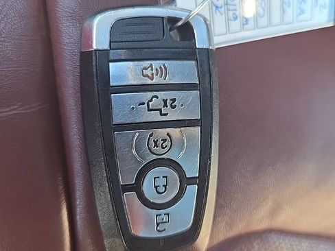 Used 2022 Ford F350 Platinum w/ Tremor Off-Road Package AWD/4WD image 44