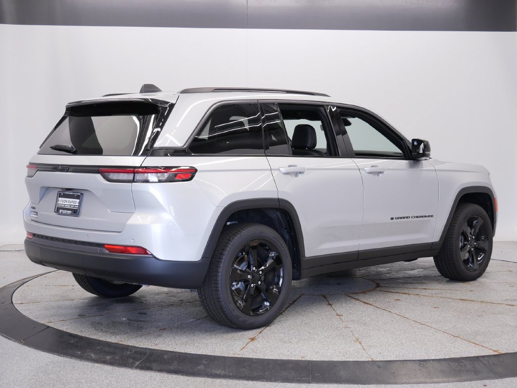 New 2026 Jeep Grand Cherokee Limited w/ Limited Altitude Package AWD/4WD image 6