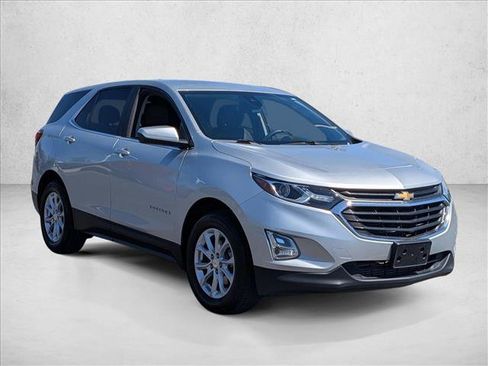 Used 2021 Chevrolet Equinox LT image 3