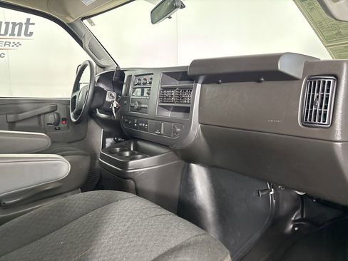 Used 2024 GMC Savana 2500 w/ Driver Convenience Package image 21