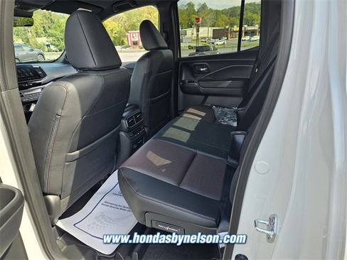 New 2026 Honda Ridgeline Black Edition image 7
