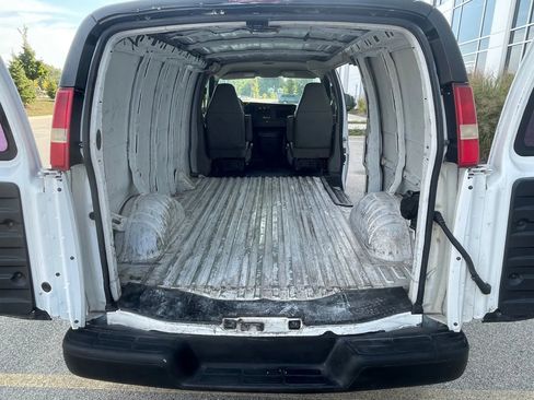 Used 2008 GMC Savana 1500 Van 3D image 16