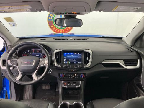 Used 2024 GMC Terrain SLT AWD/4WD image 10