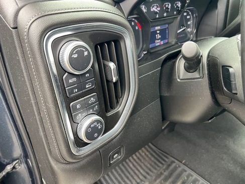 Used 2019 GMC Sierra 1500 SLE w/ SLE Value Package image 17