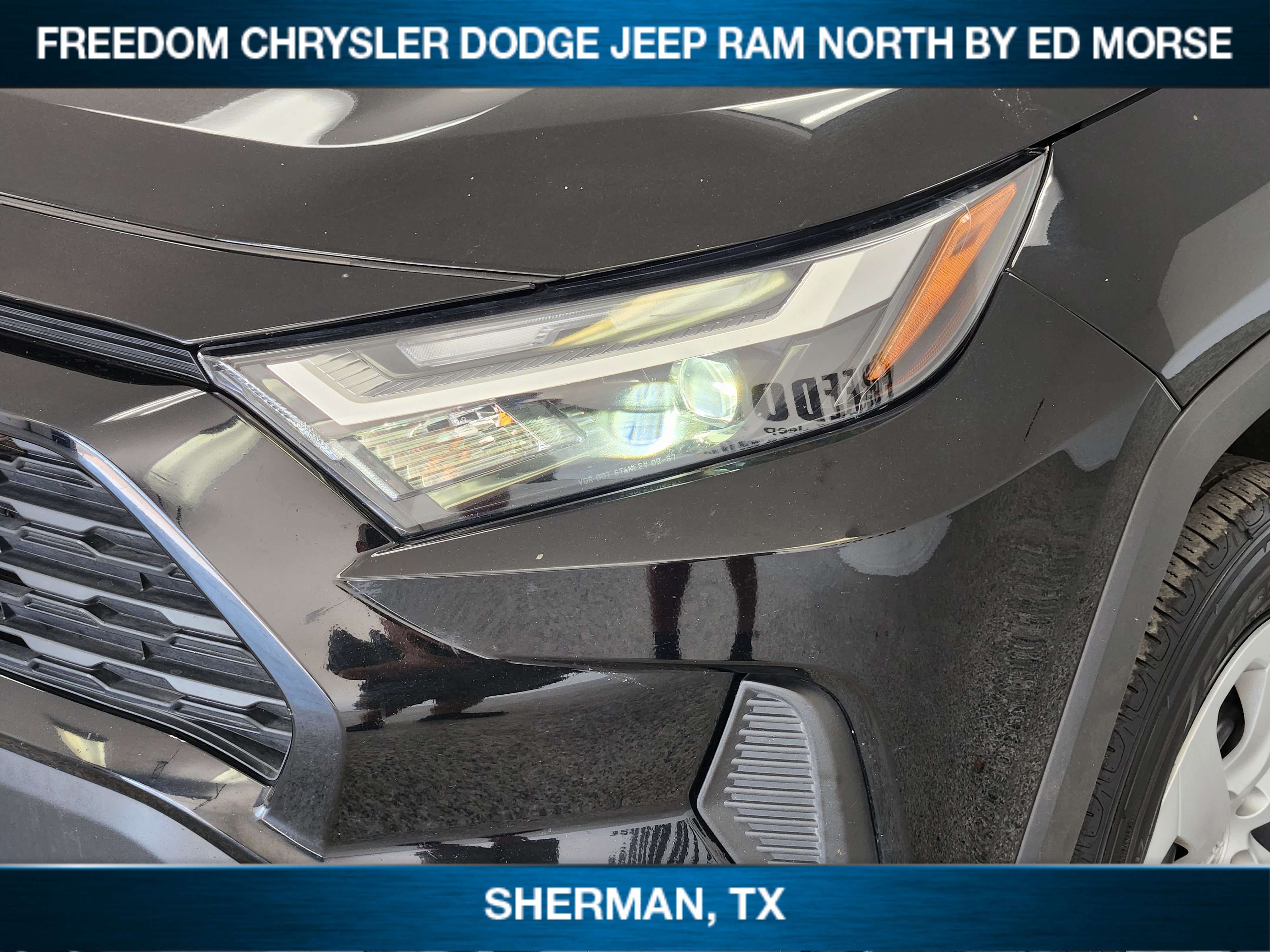 Used 2025 Toyota RAV4 LE FWD image 5