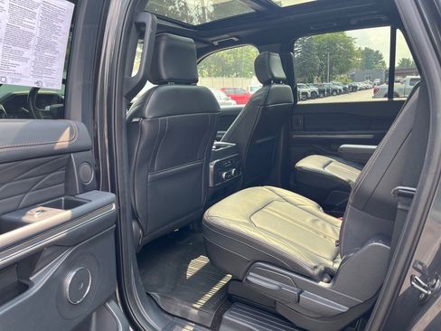 Used 2022 Ford Expedition Max Platinum image 11