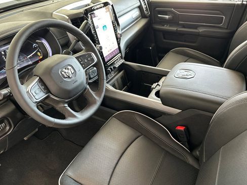New 2026 RAM 2500 Laramie AWD/4WD image 11